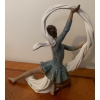 Image 4 : Lladro Porcelain Dancar Vello 15x21 Gymnast