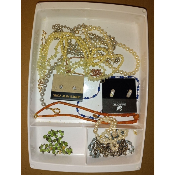 Collection of Vintage Costume Jewelry Dazzling Gems Bling Bling