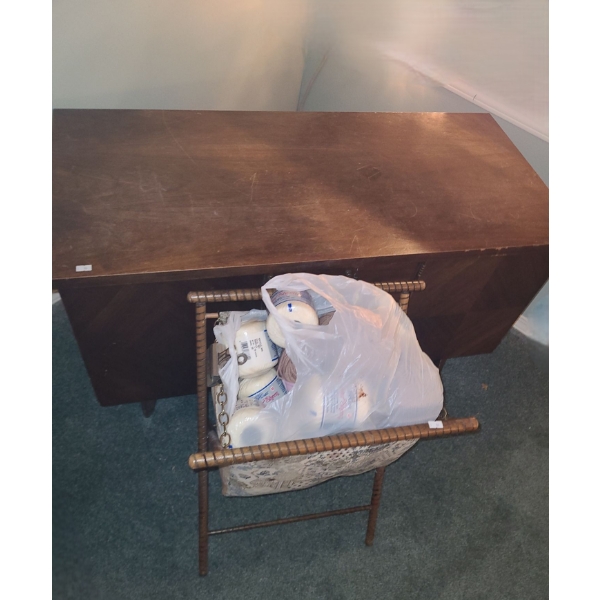 Vintage Cedar Trunk 41 W, 19 D, 23 T and Yarn Cradle 17.5 W, 12 D, 21 T 