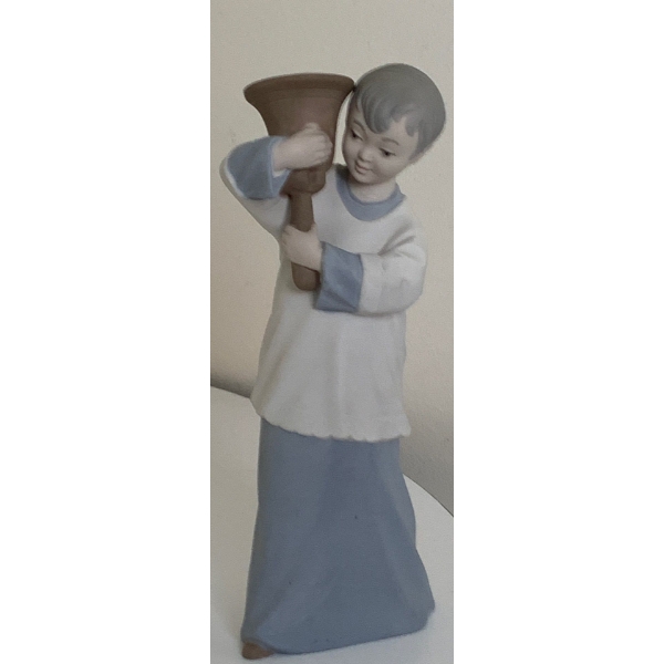  LLADRO Porcelain Bell Boy Matte  - 8T 