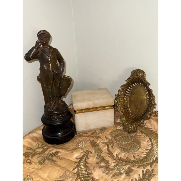 Bronze Peddler 'LE COLPORTEUR' 13T w/ Marble Jewelry Chest & Ornate Brass Metal Dish 