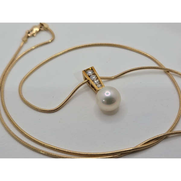 18K Yellow Gold Pendant With 14K Yellow Gold Chain (7.5 Grams Total)