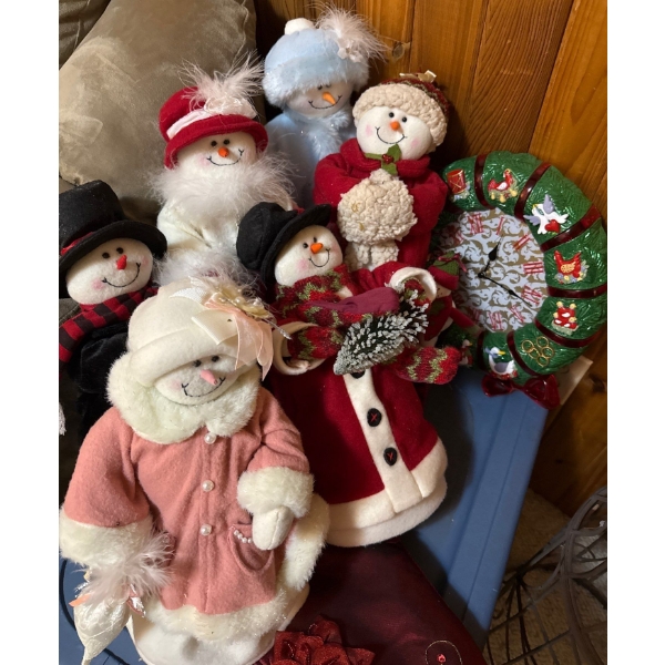 Gang Of Avon Snow People w/ Holiday Clock 