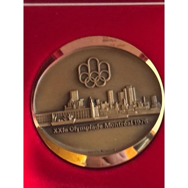 OFFICIAL 1976 MONTREAL OLYMPIC GAMES MEDALLION