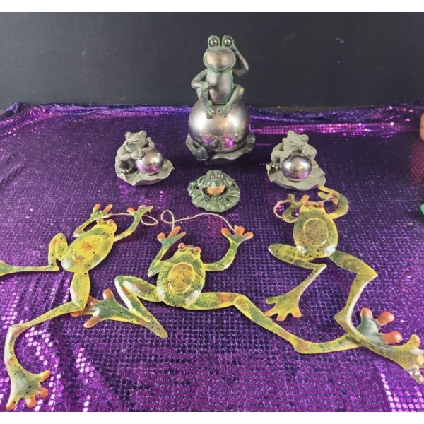 Froggie Orb Figures and Climbing Metal Frog Decor for Garden or Home Accents