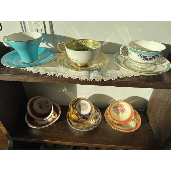 Assorted Antique Tea Cup & Saucer Collection - Paragon Aynsley & More