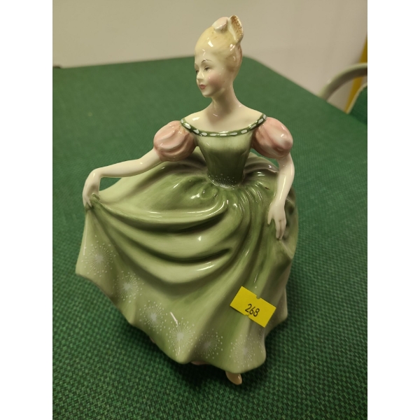 Royal Doulton "Michelle" - 5W, 7T, 4D