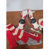Image 1 : Hockey Gear Set with Gloves, Shin Guard, Socks, and Blade Holders