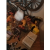 Image 5 : Home Decor Items and Plush Animals Including Decorative Figurines