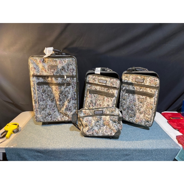 Buxton Luggage Set