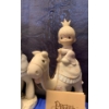 Image 3 : Precious Moments Figurine Set - 'They Followed His Star' 9.5T