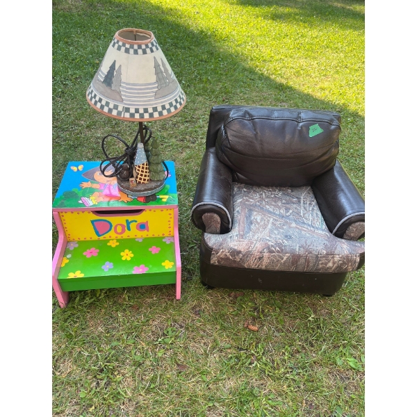 Kids Camo Chair L18 W18 H16 With Lamp & Dora Stool 