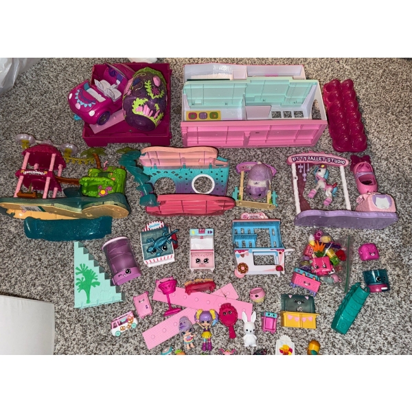 Moose Toys Shopkin Dolls Cars & Playsets w/ Happy Places Petkins & More