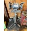 Image 1 : Grinder on pedestal.