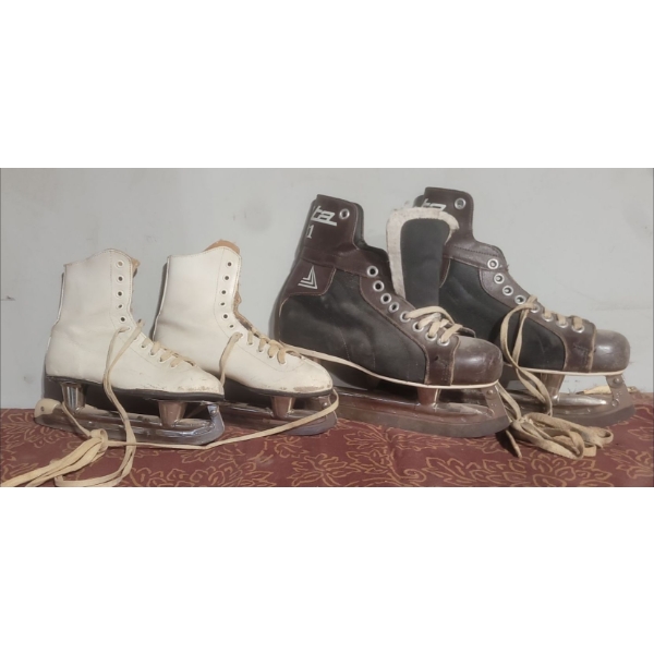 Vintage Youth Ice Skates (2 Pairs) 