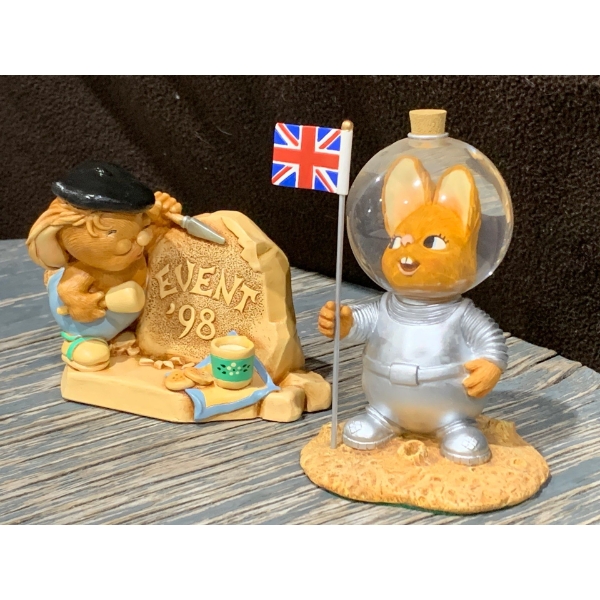 Pen Delfin Figure Event Pieces (2) - Event 2005 British Spaceman  & Event '98