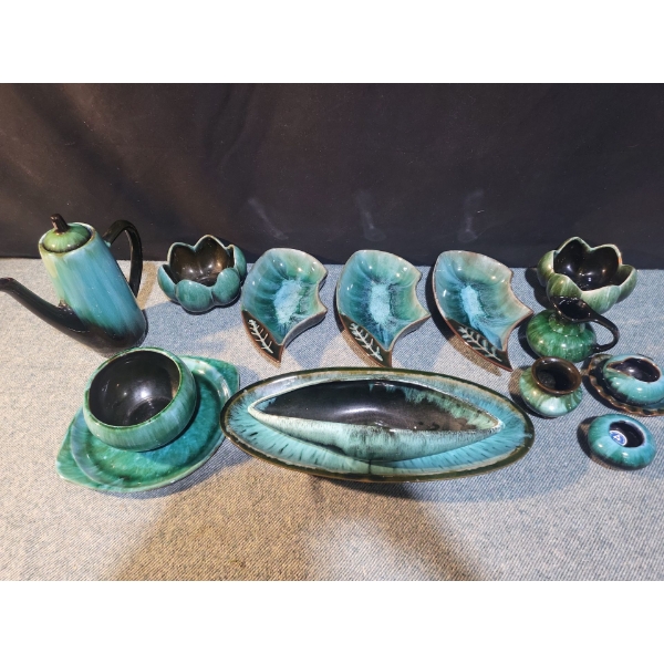 Blue Mountain Pottery Set