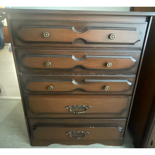 Vintage Dresser 5 Drawers 32 x 17 x 42