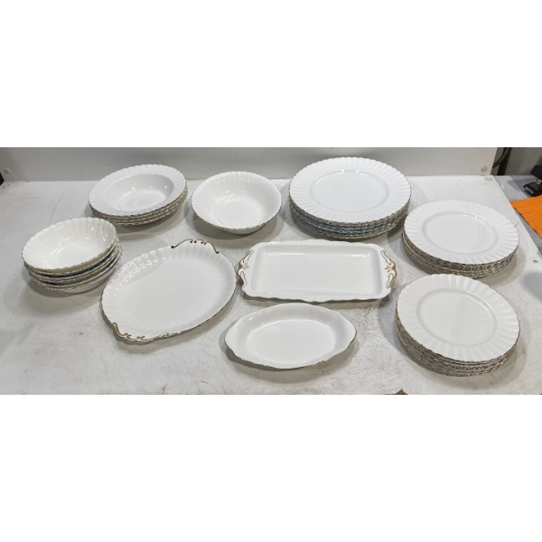 Royal Albert "Val D'or" Bone China Set 