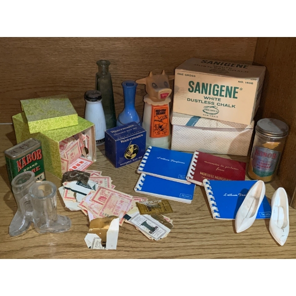 Antique Tins & Trinkets 