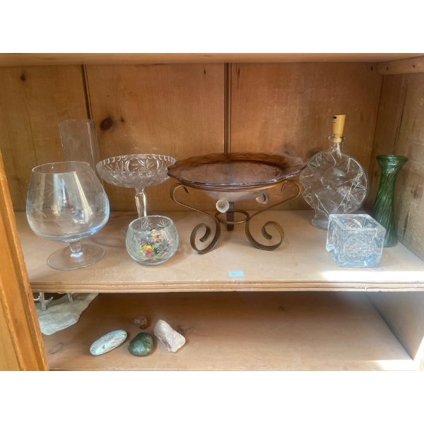 Assorted crystal pieces