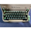 Image 3 : Antique Royal Typewriter