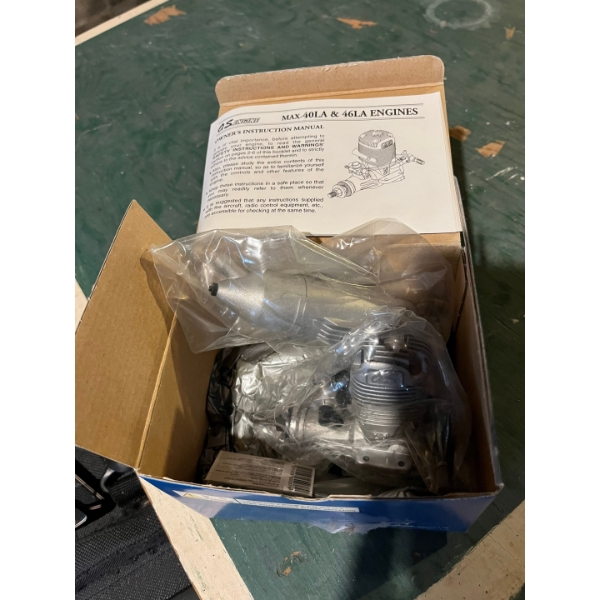 Remote Control airplane, gas engine MAX – 40LA