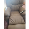 Image 2 : La-Z-Boy Beige Leather Reclining Massage Chair 39 w, 32 d, 40 h 