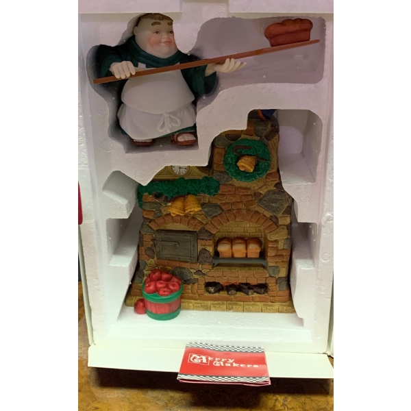 Merry Makers Porcelain 'Pizza Pie Collection' 4T