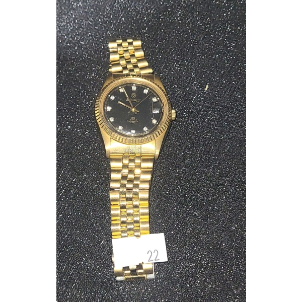 Bovaly Watch w/ Gold Toned Bracelet, Water Resistant