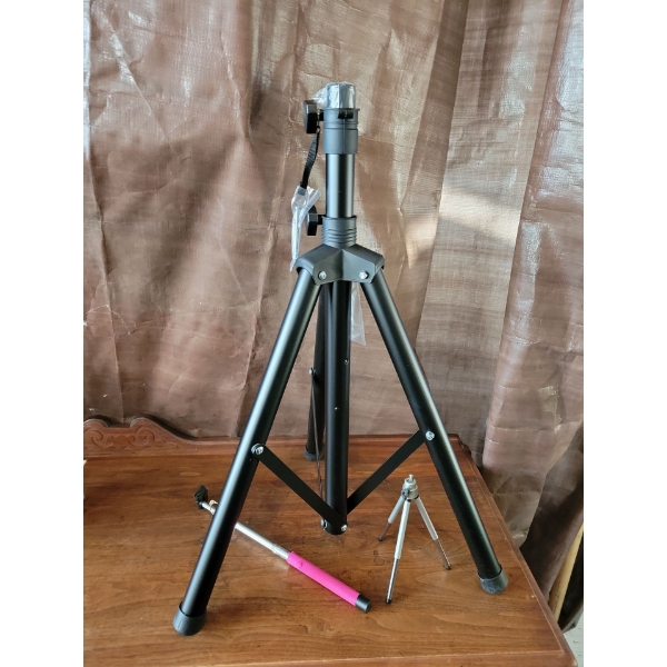 Tripods, Selfie Stick