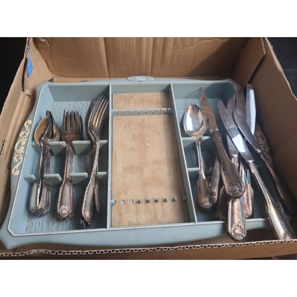 Cutlery and Organizer 