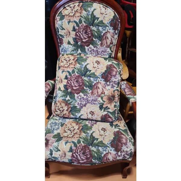 Wooden Accent Arm Chair with Floral Pattern 45 T, 25 L, 20 W