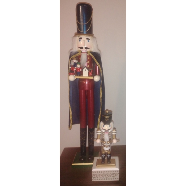 Holiday Nutcracker Duo 22T