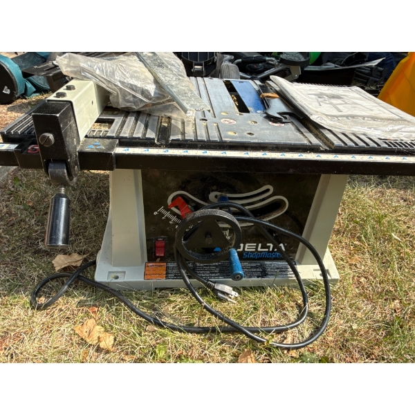 Delta 10" Bench Saw 