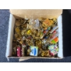 Image 1 : Surprising Box of Pins
