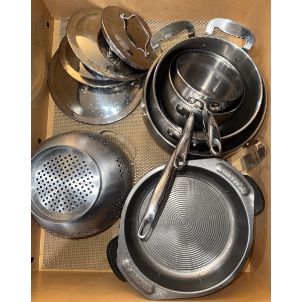 Culinary Pot Collection w/ Lids & Bonus Pie Pan 