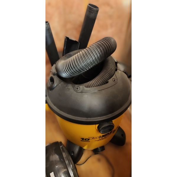 Shop Vac 10 Gallon Wet/ Dry Vacuum and Small Duracraft Fan Model 14F0