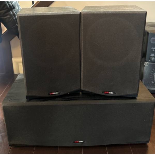 Polk Audio R150 Two Way Bookshelf Loud Speakers 