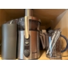 Image 2 : Cookware Featuring Breville Ikon Juicer Model BJEB10XL w/ Accessory 