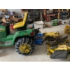 Image 3 : John Deere 455 Diesel Lawn & Garden Tractor & Attachments