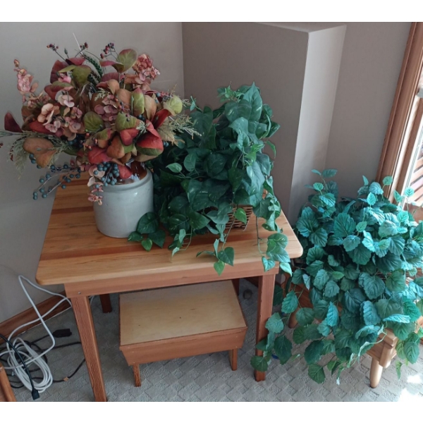 Gorgeous Wood Table/Stool Set + Potted Artificial Flowers (L is 28W, 24D, 24T, M  is 18W, 13D, 12T) 