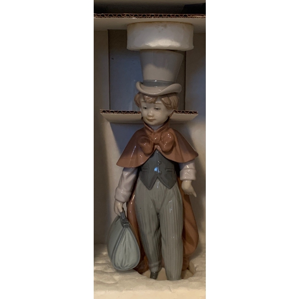 LLADRO  'A Great Adventure' Porcelain Figure in Box  - 8.5T 