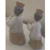 Image 4 : LLADRO Pair of Porcelain Altar Boys (Lace Trim on Larger Boy Damaged) - 5T 