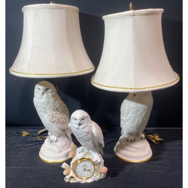 Franklin Mint Hand Painted Fine Bisque Porcelain Silk Shade Snowy Owl Lamp & Clock Set