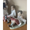Image 3 : LLadro Figurines: Choir 8 T, Sitting Boy 5.5 T, Boy w/ Dog 3.5 T 