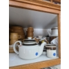 Image 3 : Ceramic Tea Pots & Mugs