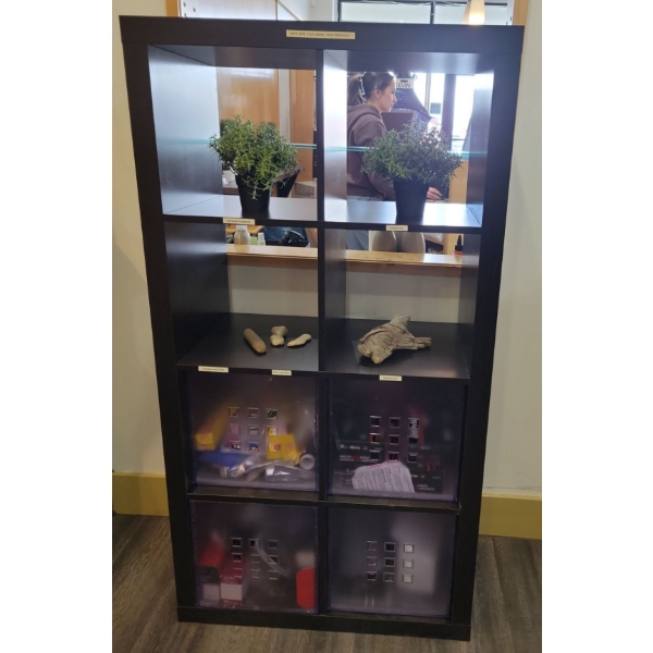 Product Tower / Salon Organizer - 31x15x60 - 8 Cubicles 