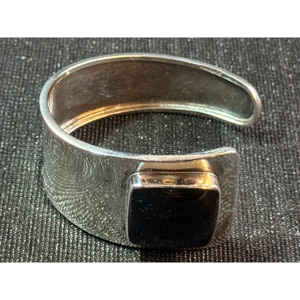 Sterling Silver Black Stone Tasco Bracelet 44.9g