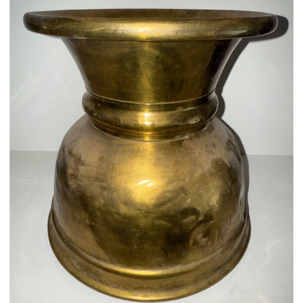 Vintage Brass Spittoon - 10T - Cuspidor
